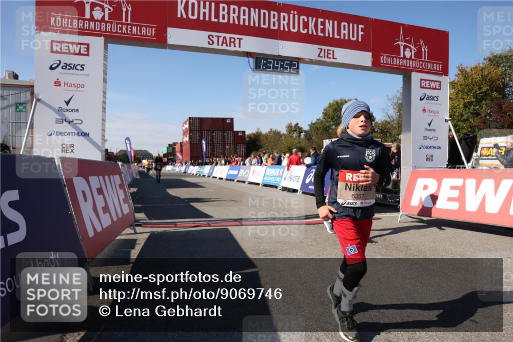 03.10.2025 - Köhlbrandbrückenlauf Lena Gebhardt http://msf.ph/oto/9069746 03.10.2025 13:34:53 Ziel 4112, 4498, 4767, 5227, 6196, 6357, 6434 meine-sportfotos.de