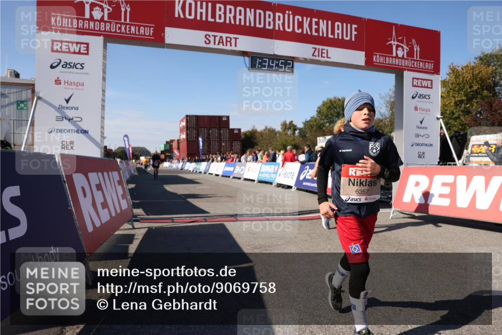 03.10.2025 - Köhlbrandbrückenlauf Lena Gebhardt http://msf.ph/oto/9069758 03.10.2025 13:34:53 Ziel 4112, 4498, 4767, 5227, 6196, 6357, 6434 meine-sportfotos.de