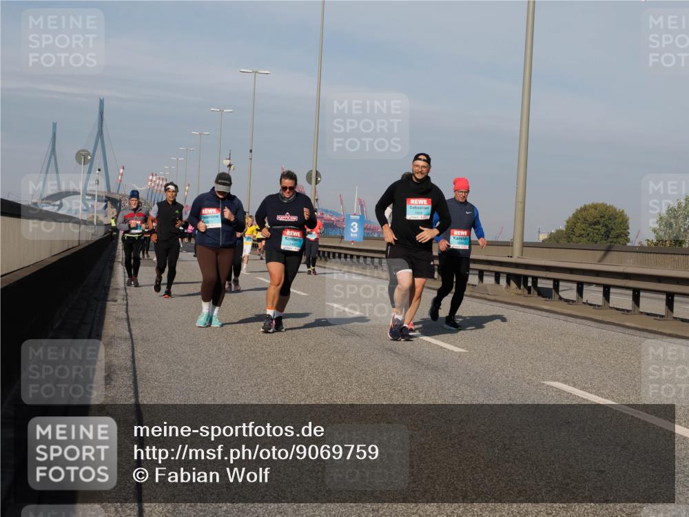 03.10.2025 - Köhlbrandbrückenlauf Fabian Wolf http://msf.ph/oto/9069759 03.10.2025 10:12:08 Position 3 2311, 1606, 1497 meine-sportfotos.de