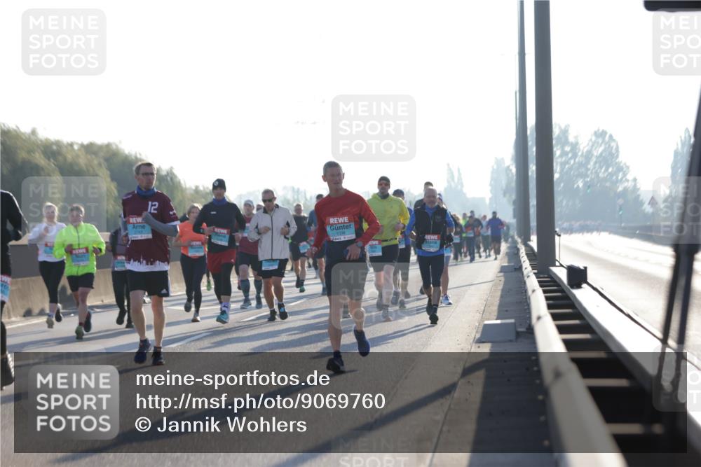 03.10.2025 - Köhlbrandbrückenlauf Jannik Wohlers http://msf.ph/oto/9069760 03.10.2025 09:17:13 Position 3 12, 1038 meine-sportfotos.de