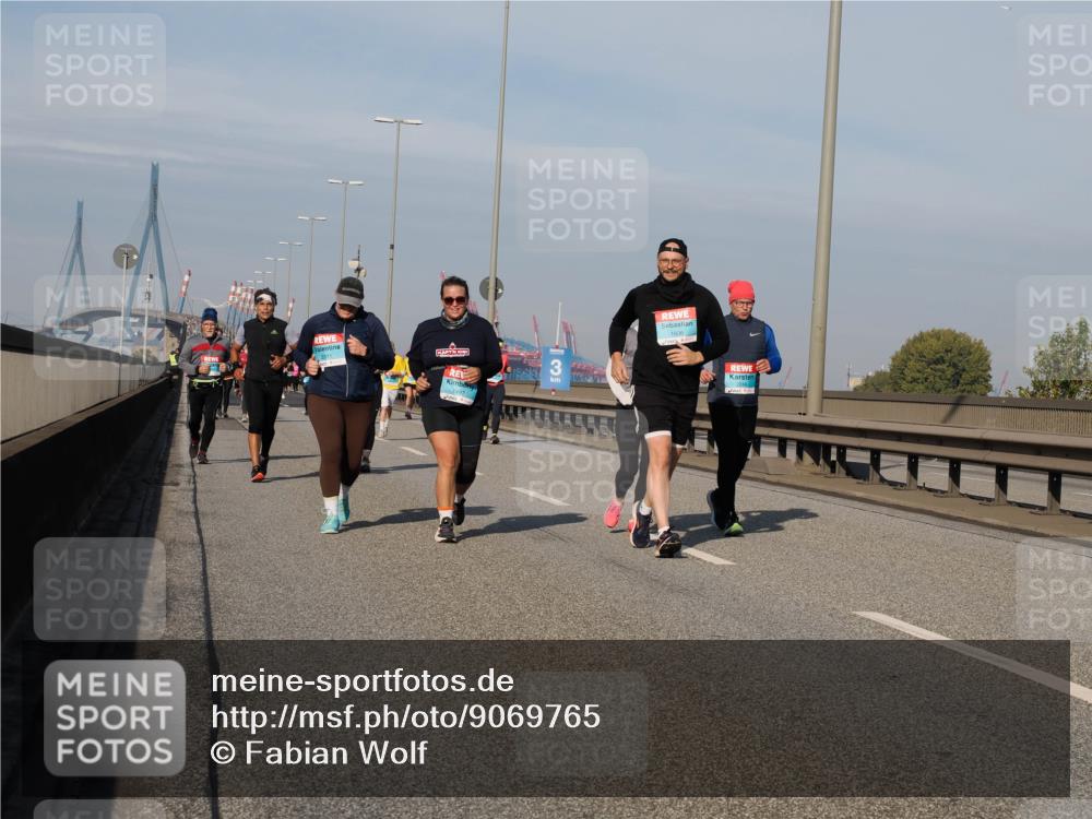 03.10.2025 - Köhlbrandbrückenlauf Fabian Wolf http://msf.ph/oto/9069765 03.10.2025 10:12:08 Position 3 2311, 1497 meine-sportfotos.de