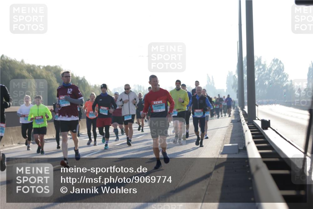 03.10.2025 - Köhlbrandbrückenlauf Jannik Wohlers http://msf.ph/oto/9069774 03.10.2025 09:17:13 Position 3 12 meine-sportfotos.de