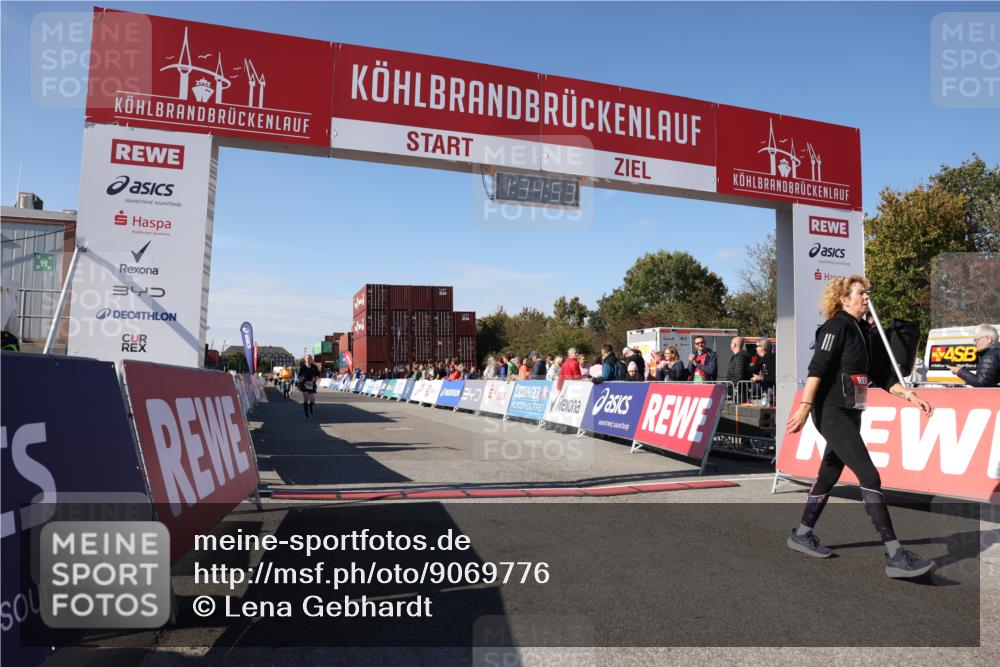 03.10.2025 - Köhlbrandbrückenlauf Lena Gebhardt http://msf.ph/oto/9069776 03.10.2025 13:34:54 Ziel 4112, 4498, 4767, 5227, 6196, 6357, 6434 meine-sportfotos.de