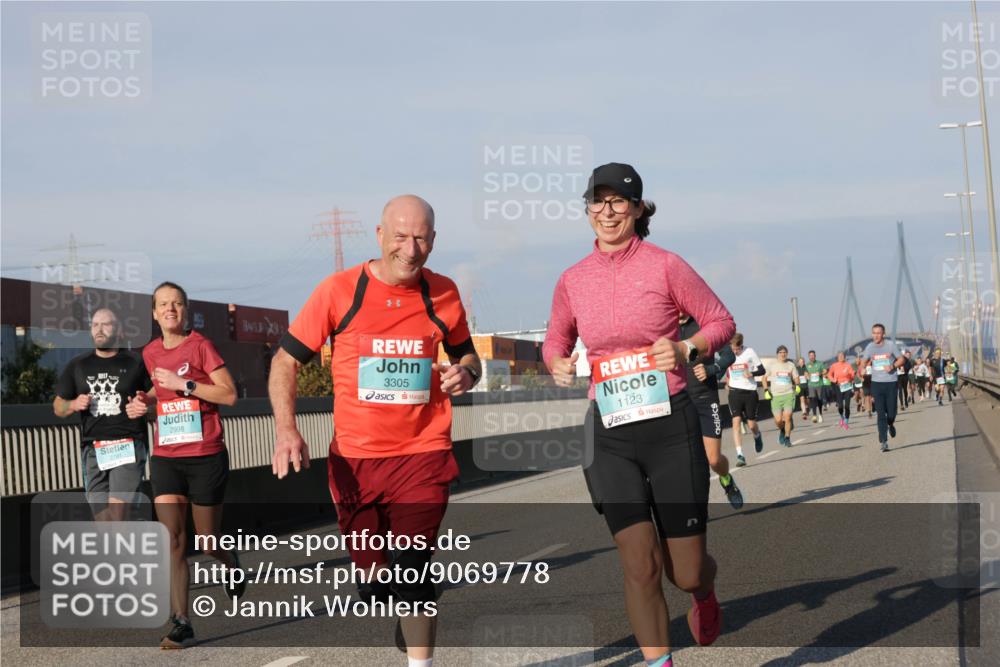 03.10.2025 - Köhlbrandbrückenlauf Jannik Wohlers http://msf.ph/oto/9069778 03.10.2025 09:48:38 Position 3 3305, 1123 meine-sportfotos.de