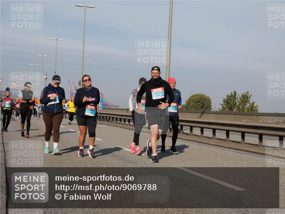 03.10.2025 - Köhlbrandbrückenlauf Fabian Wolf http://msf.ph/oto/9069788 03.10.2025 10:12:09 Position 3 1, 1497, 1606 meine-sportfotos.de