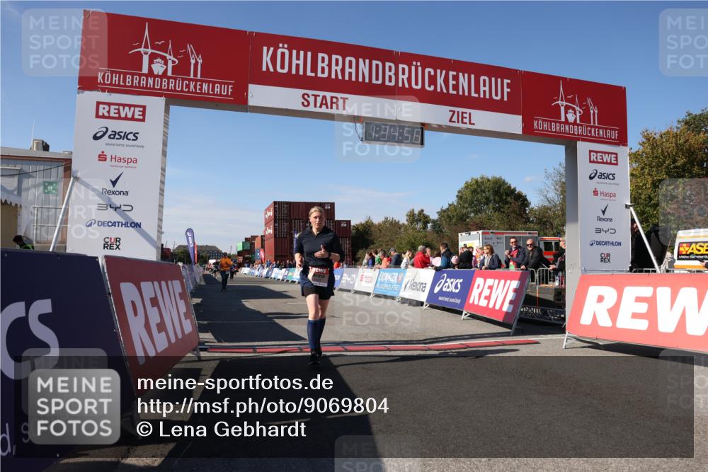 03.10.2025 - Köhlbrandbrückenlauf Lena Gebhardt http://msf.ph/oto/9069804 03.10.2025 13:34:59 Ziel 5227, 5557, 5604, 6357, 6434 meine-sportfotos.de