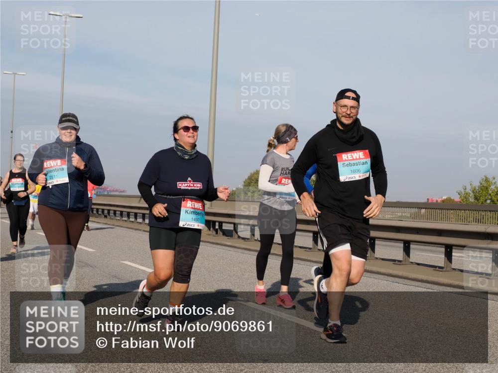 03.10.2025 - Köhlbrandbrückenlauf Fabian Wolf http://msf.ph/oto/9069861 03.10.2025 10:12:11 Position 3 2311, 1497, 1606 meine-sportfotos.de