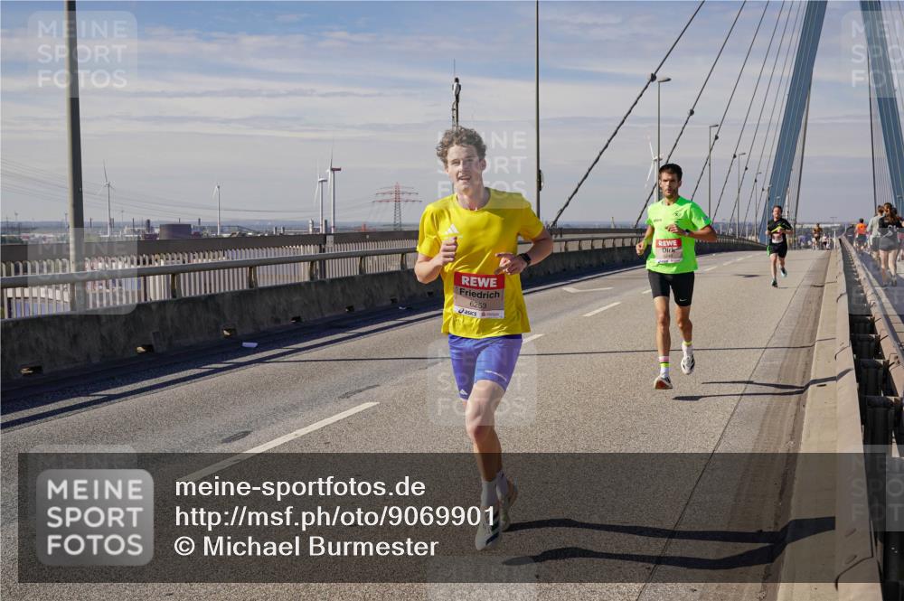 03.10.2025 - Köhlbrandbrückenlauf Michael Burmester http://msf.ph/oto/9069901 03.10.2025 12:32:13 Position 2 6253 meine-sportfotos.de