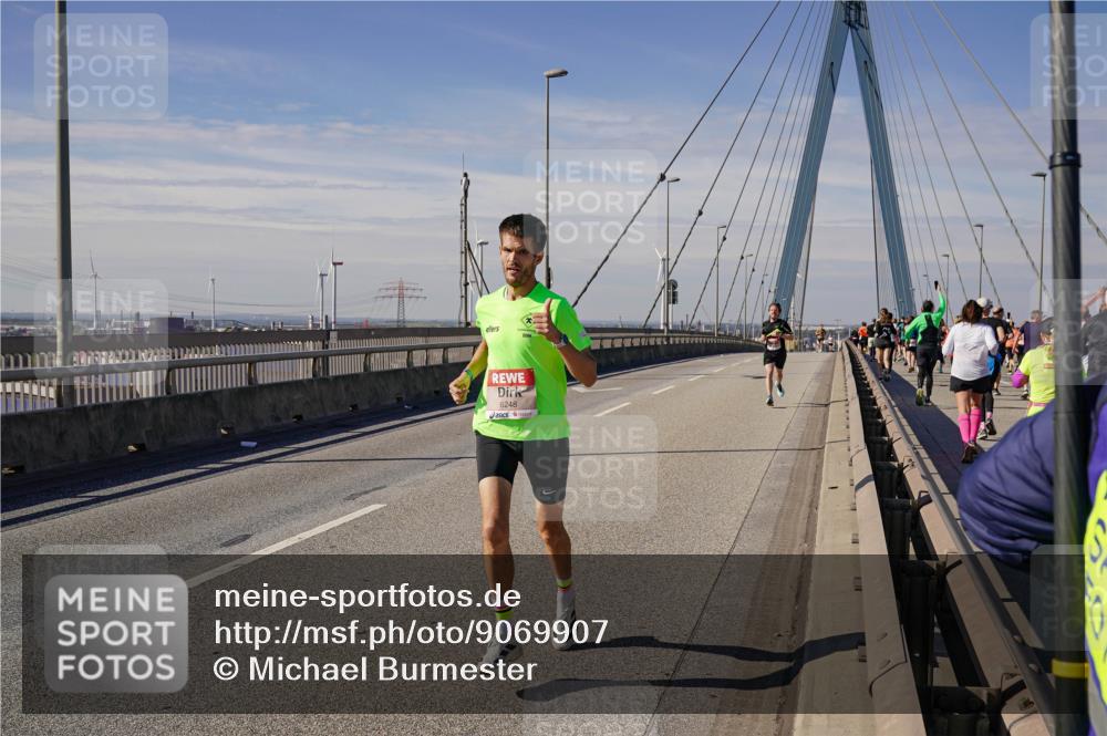 03.10.2025 - Köhlbrandbrückenlauf Michael Burmester http://msf.ph/oto/9069907 03.10.2025 12:32:14 Position 2 6248 meine-sportfotos.de