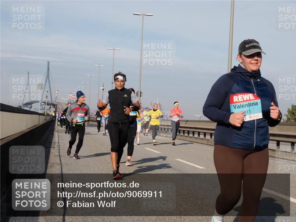 03.10.2025 - Köhlbrandbrückenlauf Fabian Wolf http://msf.ph/oto/9069911 03.10.2025 10:12:13 Position 3 172, 811 meine-sportfotos.de