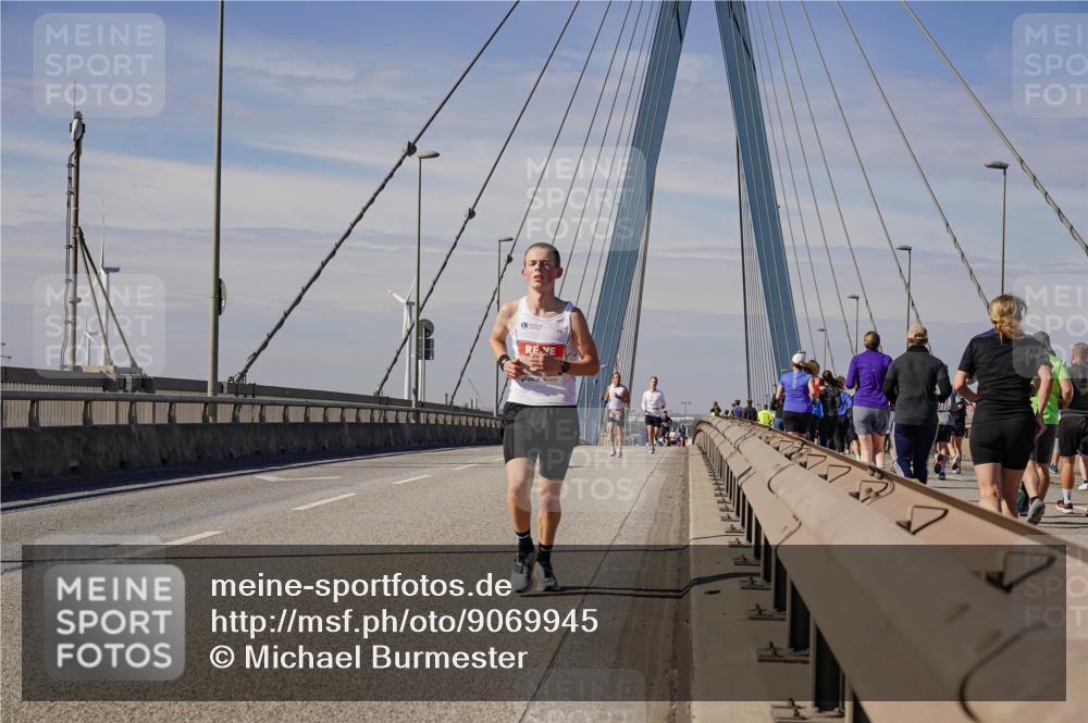 03.10.2025 - Köhlbrandbrückenlauf Michael Burmester http://msf.ph/oto/9069945 03.10.2025 12:32:46 Position 2 6087 meine-sportfotos.de