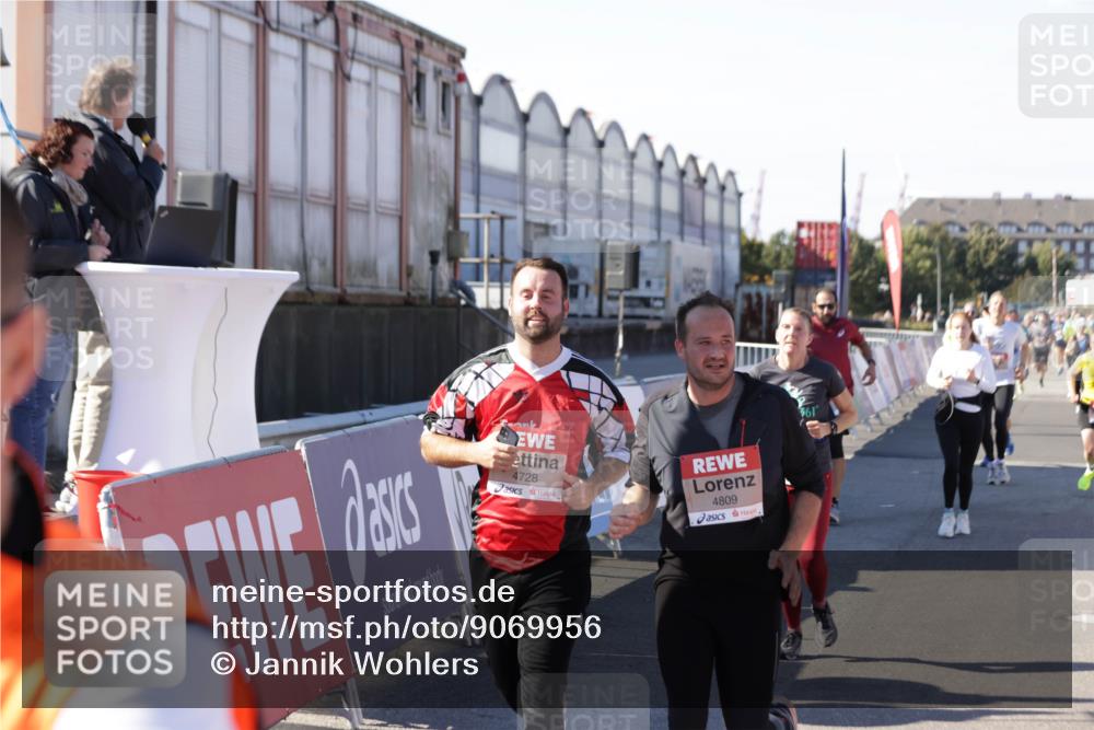 03.10.2025 - Köhlbrandbrückenlauf Jannik Wohlers http://msf.ph/oto/9069956 03.10.2025 13:14:13 Ziel 4313, 4437, 4569, 4641, 4728, 4776, 4785, 4809, 4888, 5282, 5727, 6318, 6327, 6418, 6735 meine-sportfotos.de