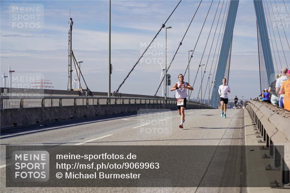 03.10.2025 - Köhlbrandbrückenlauf Michael Burmester http://msf.ph/oto/9069963 03.10.2025 12:32:51 Position 2 6215 meine-sportfotos.de