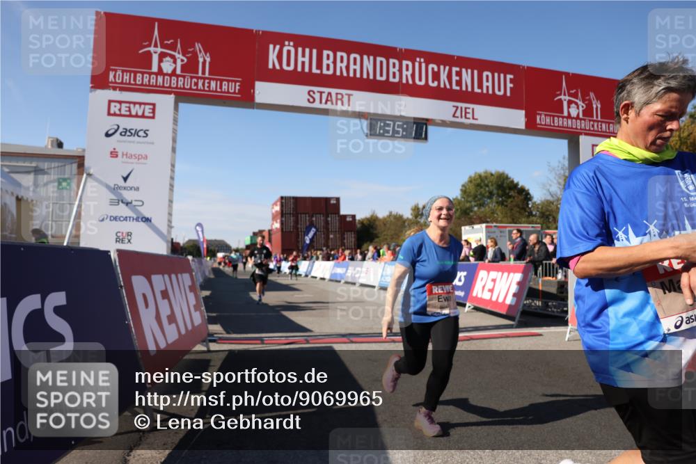 03.10.2025 - Köhlbrandbrückenlauf Lena Gebhardt http://msf.ph/oto/9069965 03.10.2025 13:35:11 Ziel 5360, 5412, 5427, 5557, 5604, 6204, 6205, 6265, 6547 meine-sportfotos.de