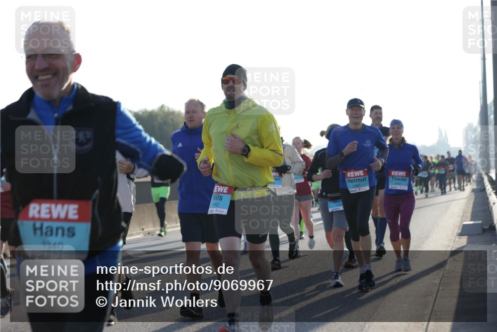 03.10.2025 - Köhlbrandbrückenlauf Jannik Wohlers http://msf.ph/oto/9069967 03.10.2025 09:17:20 Position 3 2, 90, 1340, 1662, 3261, 3492 meine-sportfotos.de