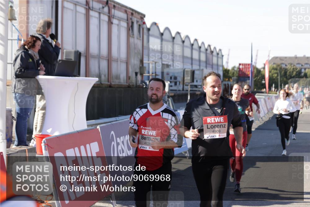 03.10.2025 - Köhlbrandbrückenlauf Jannik Wohlers http://msf.ph/oto/9069968 03.10.2025 13:14:13 Ziel 4313, 4437, 4569, 4641, 4728, 4776, 4785, 4809, 4888, 5282, 5727, 6318, 6327, 6418, 6735 meine-sportfotos.de