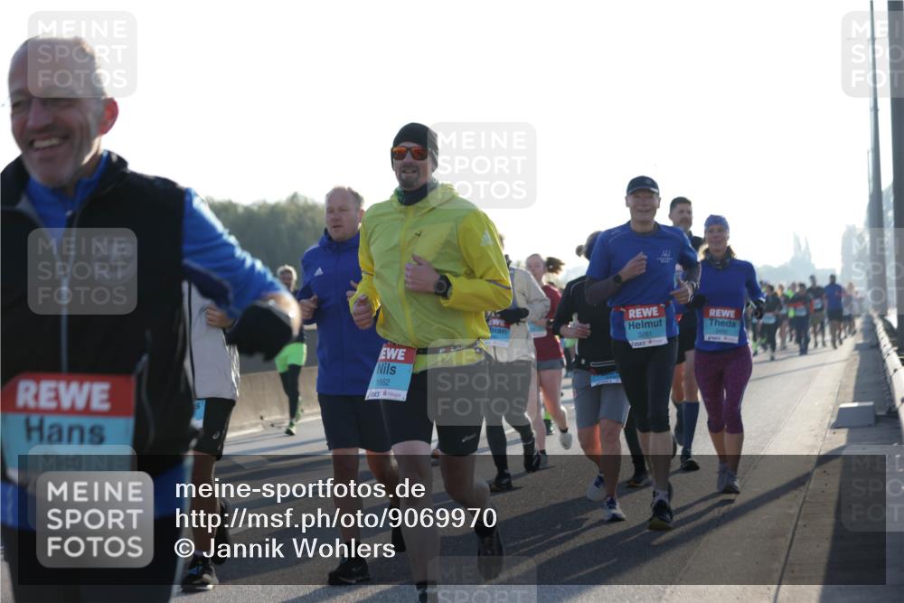 03.10.2025 - Köhlbrandbrückenlauf Jannik Wohlers http://msf.ph/oto/9069970 03.10.2025 09:17:20 Position 3 200, 1340, 1662, 3492, 3261 meine-sportfotos.de