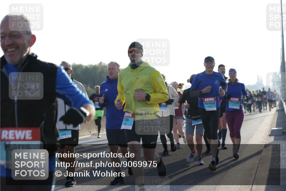 03.10.2025 - Köhlbrandbrückenlauf Jannik Wohlers http://msf.ph/oto/9069975 03.10.2025 09:17:20 Position 3 2, 40, 1340, 3392, 1662, 3261, 3492 meine-sportfotos.de