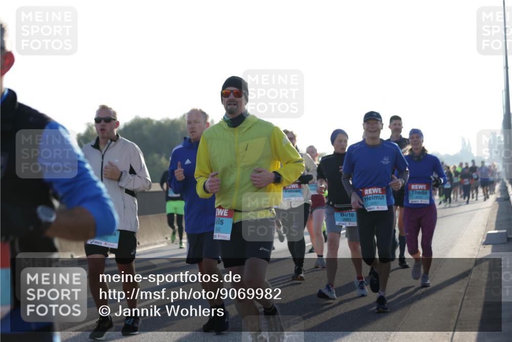 03.10.2025 - Köhlbrandbrückenlauf Jannik Wohlers http://msf.ph/oto/9069982 03.10.2025 09:17:20 Position 3 3392, 662, 3493, 3261 meine-sportfotos.de