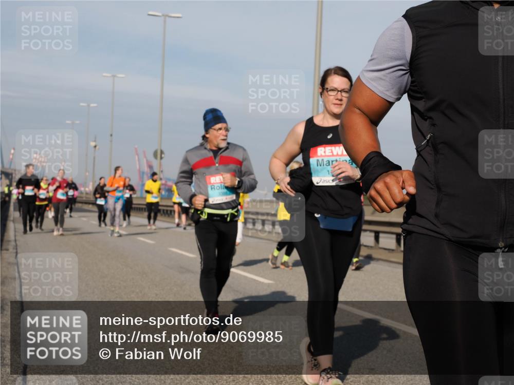 03.10.2025 - Köhlbrandbrückenlauf Fabian Wolf http://msf.ph/oto/9069985 03.10.2025 10:12:16 Position 3  meine-sportfotos.de