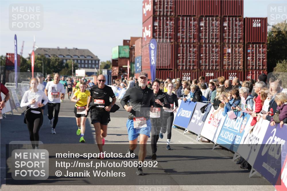 03.10.2025 - Köhlbrandbrückenlauf Jannik Wohlers http://msf.ph/oto/9069992 03.10.2025 13:14:15 Ziel 4313, 4437, 4569, 4641, 4728, 4776, 4785, 4809, 4888, 5282, 6327, 6418, 6735 meine-sportfotos.de