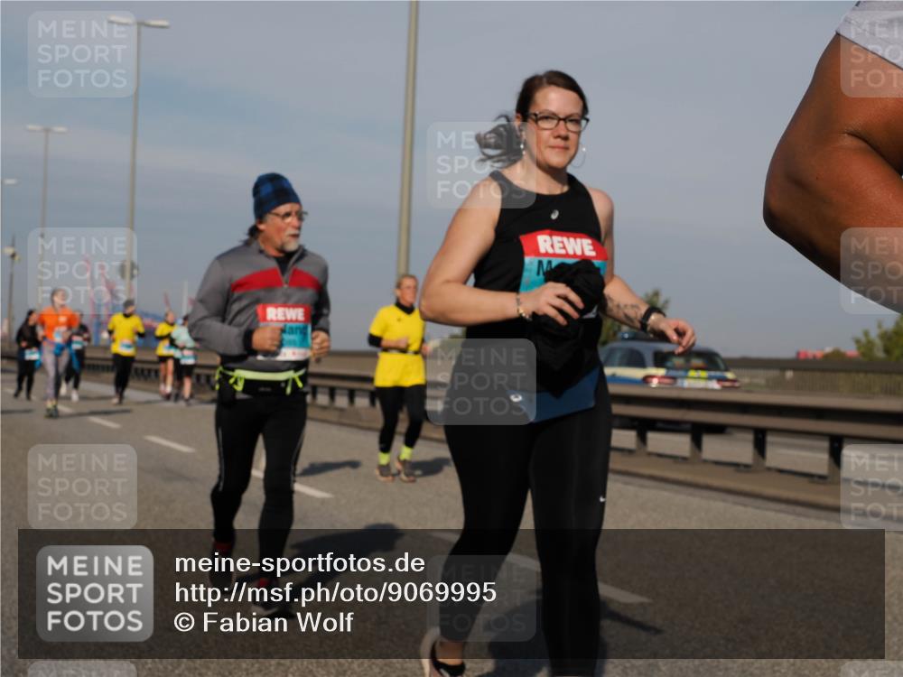 03.10.2025 - Köhlbrandbrückenlauf Fabian Wolf http://msf.ph/oto/9069995 03.10.2025 10:12:17 Position 3  meine-sportfotos.de