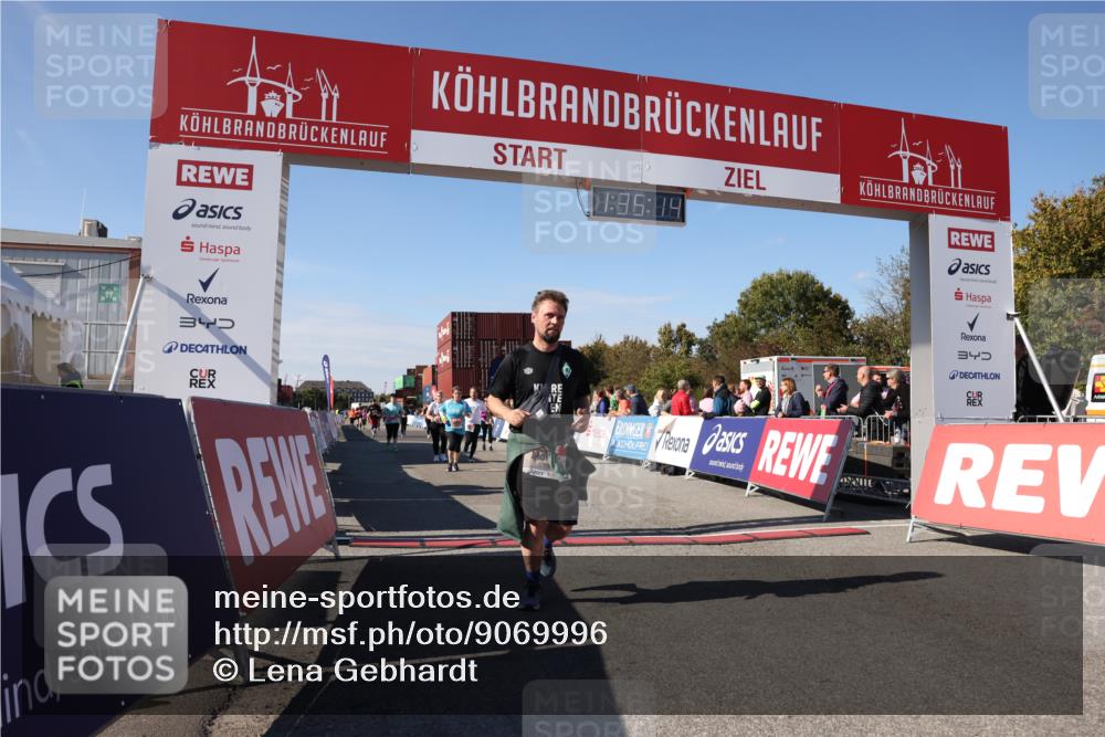 03.10.2025 - Köhlbrandbrückenlauf Lena Gebhardt http://msf.ph/oto/9069996 03.10.2025 13:35:14 Ziel 4886, 5279, 5360, 5412, 5427, 5557, 5604, 6204, 6205, 6265, 6547 meine-sportfotos.de