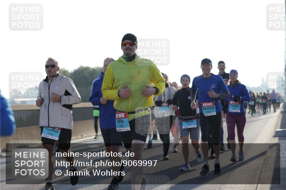 03.10.2025 - Köhlbrandbrückenlauf Jannik Wohlers http://msf.ph/oto/9069997 03.10.2025 09:17:20 Position 3 3392, 1662, 3493, 3261, 3492 meine-sportfotos.de