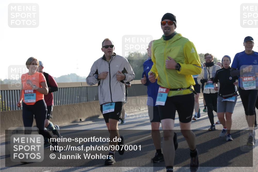 03.10.2025 - Köhlbrandbrückenlauf Jannik Wohlers http://msf.ph/oto/9070001 03.10.2025 09:17:20 Position 3 1343, 3392, 3261, 982 meine-sportfotos.de