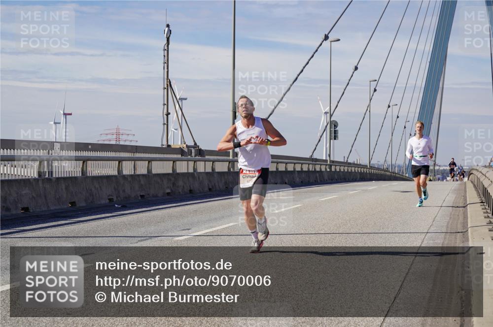 03.10.2025 - Köhlbrandbrückenlauf Michael Burmester http://msf.ph/oto/9070006 03.10.2025 12:32:53 Position 2 6216 meine-sportfotos.de