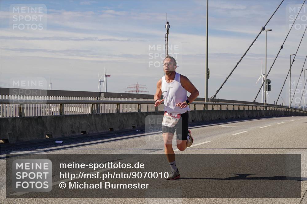 03.10.2025 - Köhlbrandbrückenlauf Michael Burmester http://msf.ph/oto/9070010 03.10.2025 12:32:54 Position 2 6216 meine-sportfotos.de