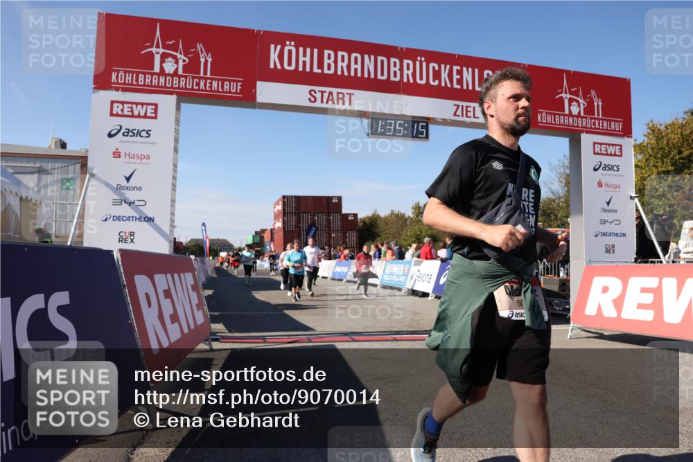 03.10.2025 - Köhlbrandbrückenlauf Lena Gebhardt http://msf.ph/oto/9070014 03.10.2025 13:35:15 Ziel 4886, 5279, 5360, 5412, 5427, 5557, 6204, 6205, 6265, 6547 meine-sportfotos.de