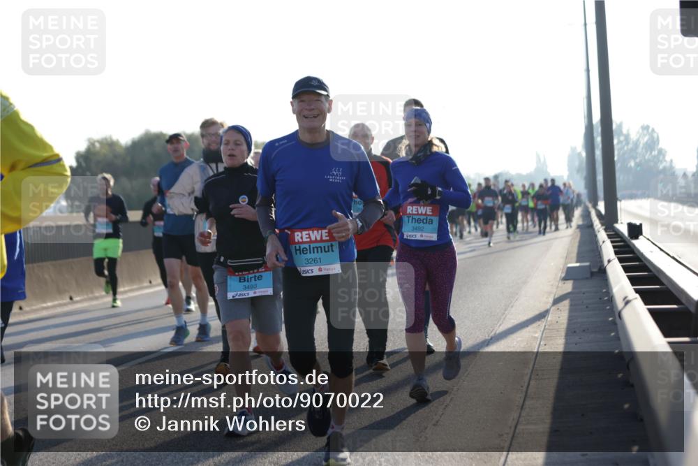 03.10.2025 - Köhlbrandbrückenlauf Jannik Wohlers http://msf.ph/oto/9070022 03.10.2025 09:17:21 Position 3 3493, 3261, 3492 meine-sportfotos.de