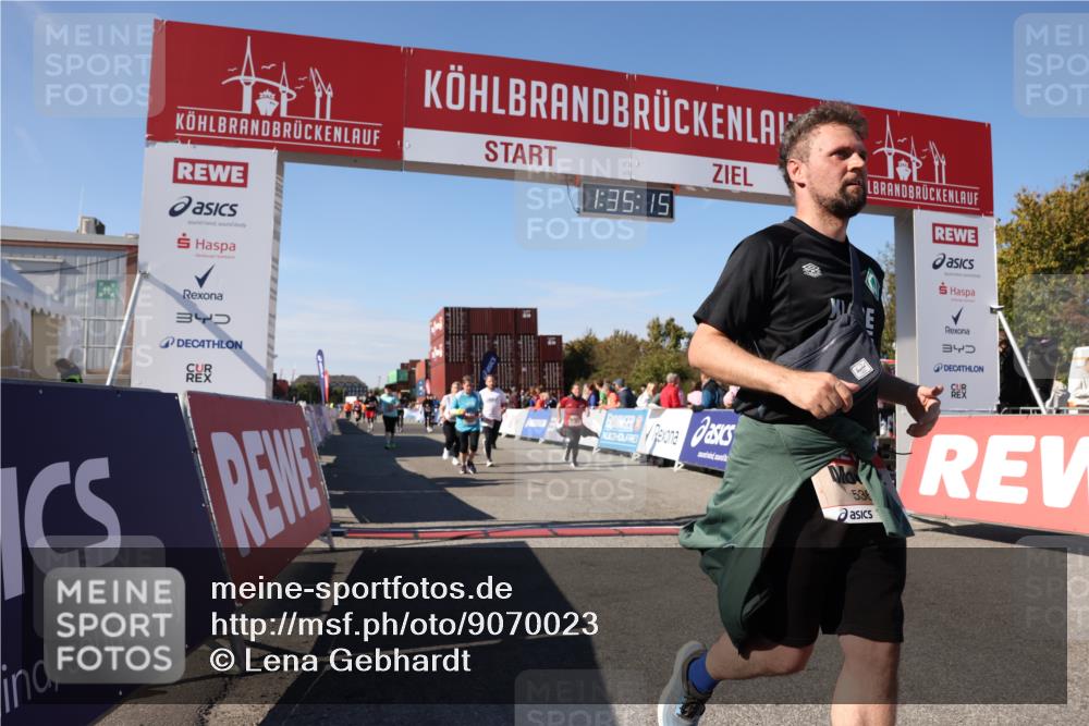03.10.2025 - Köhlbrandbrückenlauf Lena Gebhardt http://msf.ph/oto/9070023 03.10.2025 13:35:15 Ziel 4886, 5279, 5360, 5412, 5427, 5557, 6204, 6205, 6265, 6547 meine-sportfotos.de