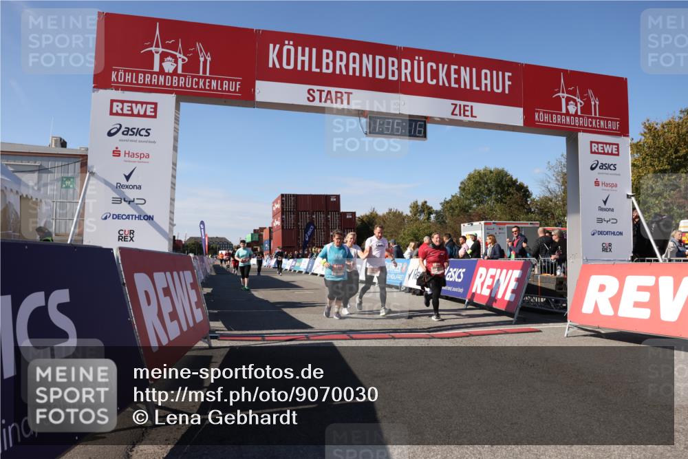 03.10.2025 - Köhlbrandbrückenlauf Lena Gebhardt http://msf.ph/oto/9070030 03.10.2025 13:35:17 Ziel 4886, 5279, 5360, 5412, 5427, 6204, 6205, 6265, 6547 meine-sportfotos.de