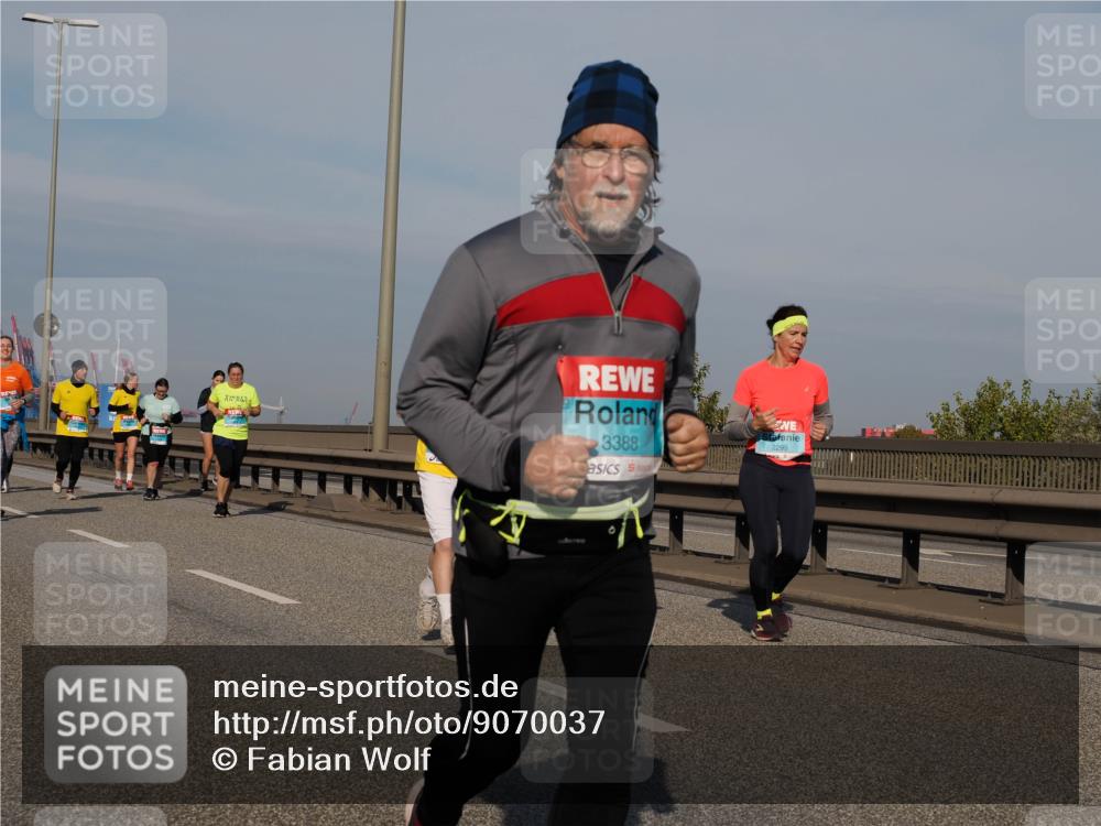 03.10.2025 - Köhlbrandbrückenlauf Fabian Wolf http://msf.ph/oto/9070037 03.10.2025 10:12:18 Position 3 3388, 2299 meine-sportfotos.de