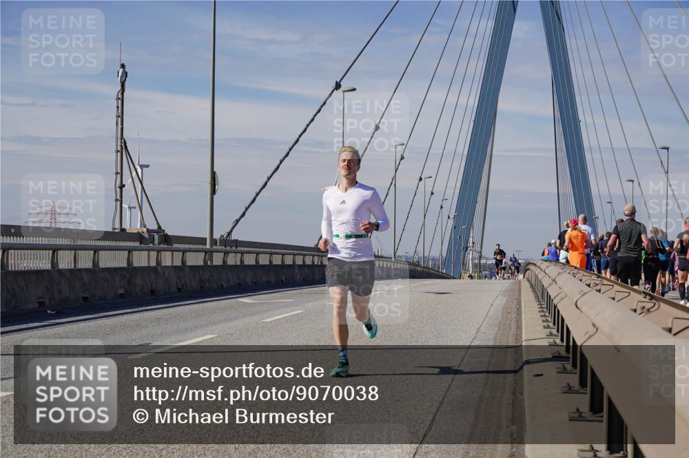 03.10.2025 - Köhlbrandbrückenlauf Michael Burmester http://msf.ph/oto/9070038 03.10.2025 12:32:56 Position 2  meine-sportfotos.de
