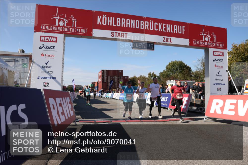 03.10.2025 - Köhlbrandbrückenlauf Lena Gebhardt http://msf.ph/oto/9070041 03.10.2025 13:35:17 Ziel 4886, 5279, 5360, 5412, 5427, 6204, 6205, 6265, 6547 meine-sportfotos.de