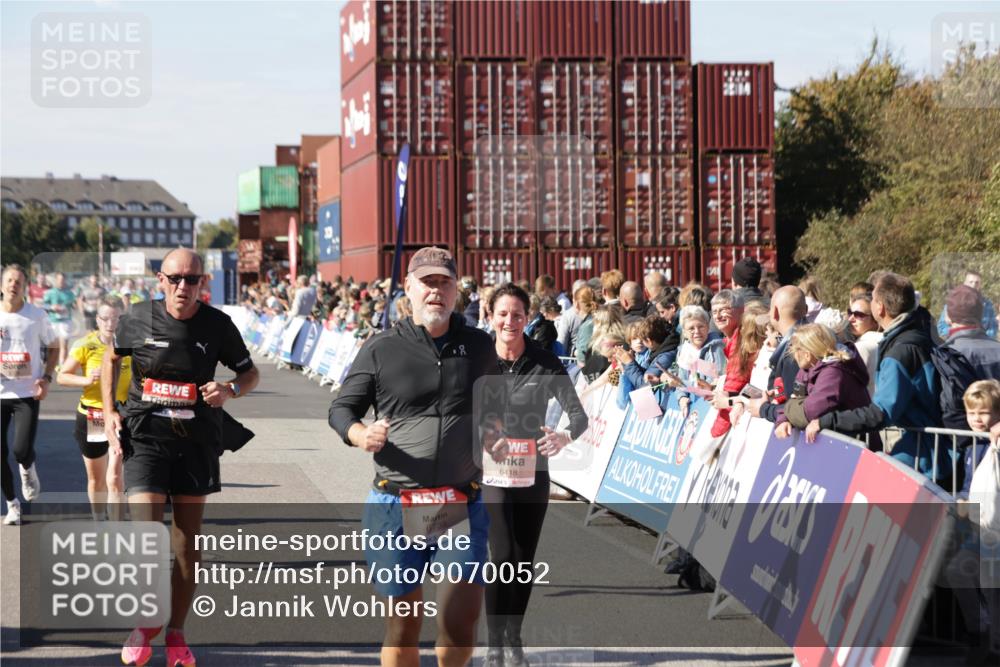 03.10.2025 - Köhlbrandbrückenlauf Jannik Wohlers http://msf.ph/oto/9070052 03.10.2025 13:14:16 Ziel 4313, 4437, 4569, 4641, 4728, 4776, 4785, 4809, 4888, 5282, 6327, 6418, 6735 meine-sportfotos.de