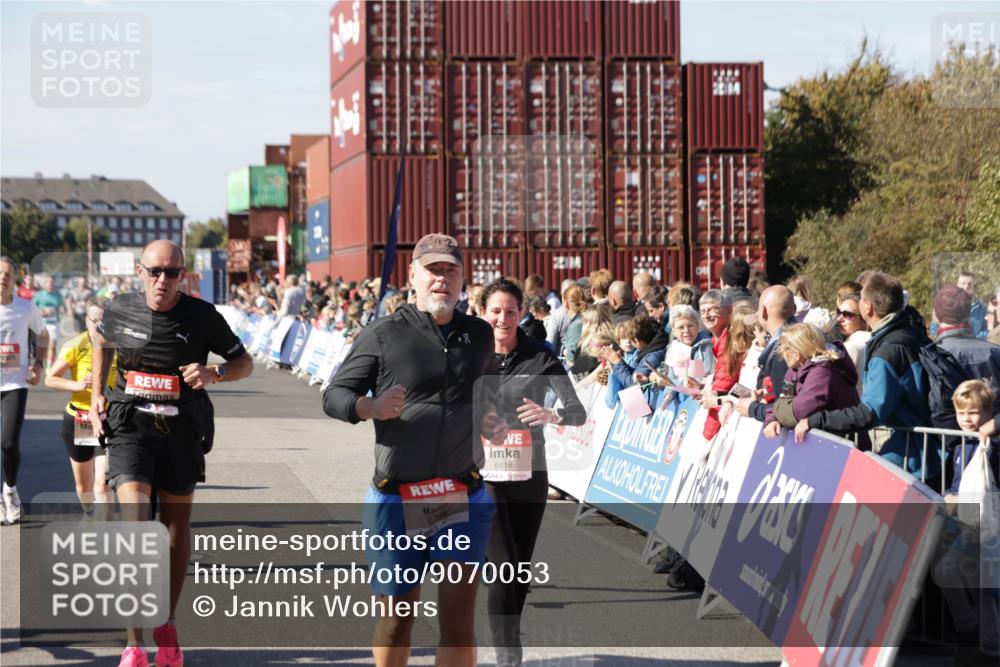 03.10.2025 - Köhlbrandbrückenlauf Jannik Wohlers http://msf.ph/oto/9070053 03.10.2025 13:14:16 Ziel 4313, 4437, 4569, 4641, 4728, 4776, 4785, 4809, 4888, 5282, 6327, 6418, 6735 meine-sportfotos.de