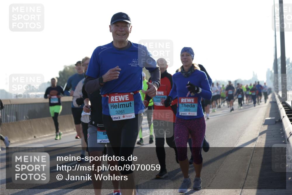 03.10.2025 - Köhlbrandbrückenlauf Jannik Wohlers http://msf.ph/oto/9070059 03.10.2025 09:17:22 Position 3 3, 3261, 3492 meine-sportfotos.de