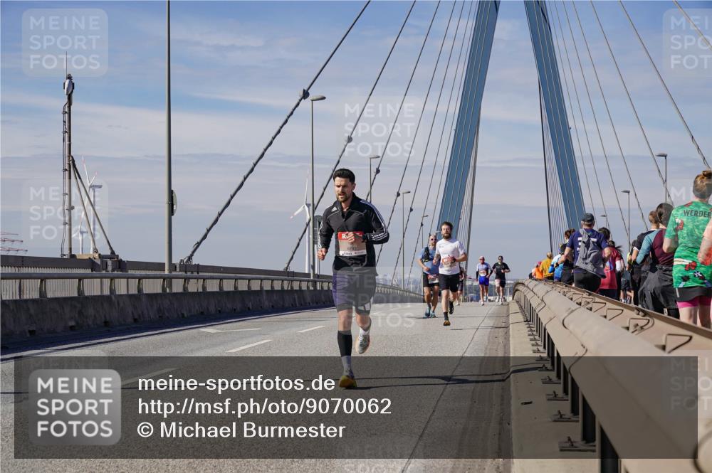 03.10.2025 - Köhlbrandbrückenlauf Michael Burmester http://msf.ph/oto/9070062 03.10.2025 12:33:11 Position 2  meine-sportfotos.de