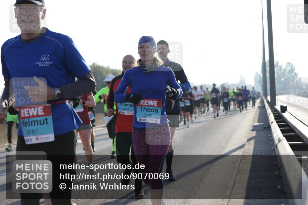 03.10.2025 - Köhlbrandbrückenlauf Jannik Wohlers http://msf.ph/oto/9070069 03.10.2025 09:17:22 Position 3 222, 3261, 2891, 3492 meine-sportfotos.de