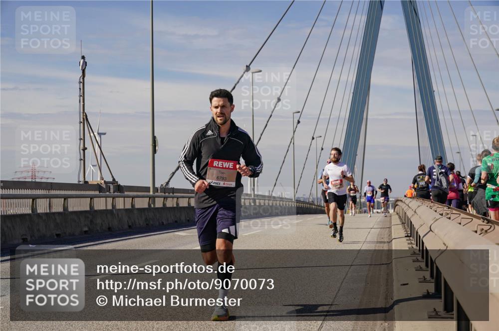 03.10.2025 - Köhlbrandbrückenlauf Michael Burmester http://msf.ph/oto/9070073 03.10.2025 12:33:12 Position 2 6793 meine-sportfotos.de