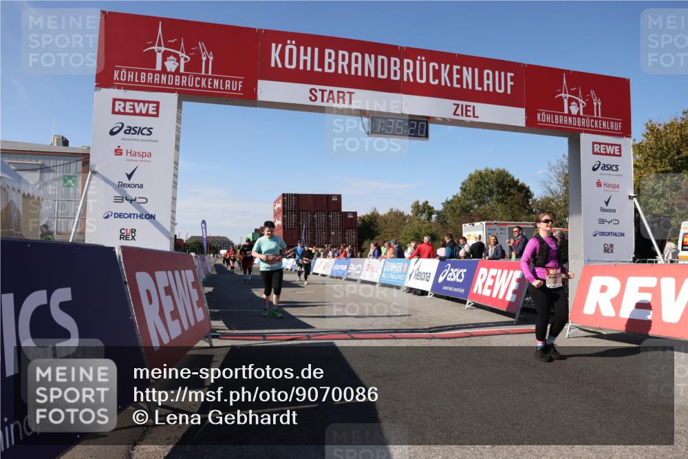 03.10.2025 - Köhlbrandbrückenlauf Lena Gebhardt http://msf.ph/oto/9070086 03.10.2025 13:35:20 Ziel 4434, 4886, 4949, 5279, 5360, 5412, 5548, 5575, 6204, 6205, 6358, 6547 meine-sportfotos.de