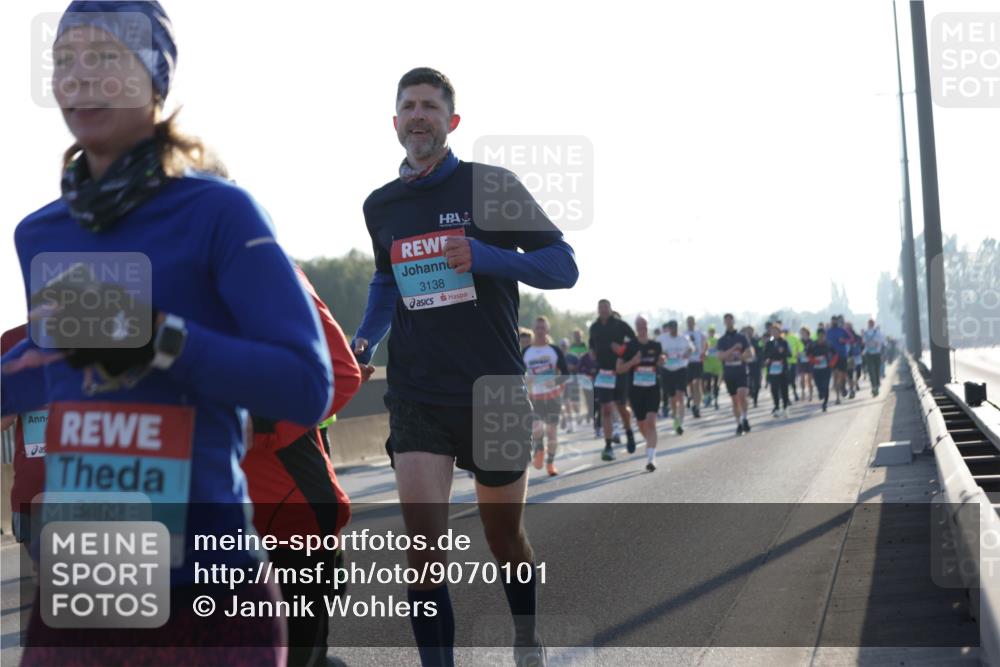 03.10.2025 - Köhlbrandbrückenlauf Jannik Wohlers http://msf.ph/oto/9070101 03.10.2025 09:17:23 Position 3 3492, 3138 meine-sportfotos.de