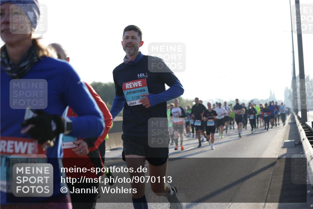 03.10.2025 - Köhlbrandbrückenlauf Jannik Wohlers http://msf.ph/oto/9070113 03.10.2025 09:17:23 Position 3 3492, 3138 meine-sportfotos.de
