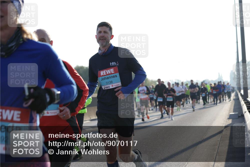03.10.2025 - Köhlbrandbrückenlauf Jannik Wohlers http://msf.ph/oto/9070117 03.10.2025 09:17:23 Position 3 92, 3138 meine-sportfotos.de