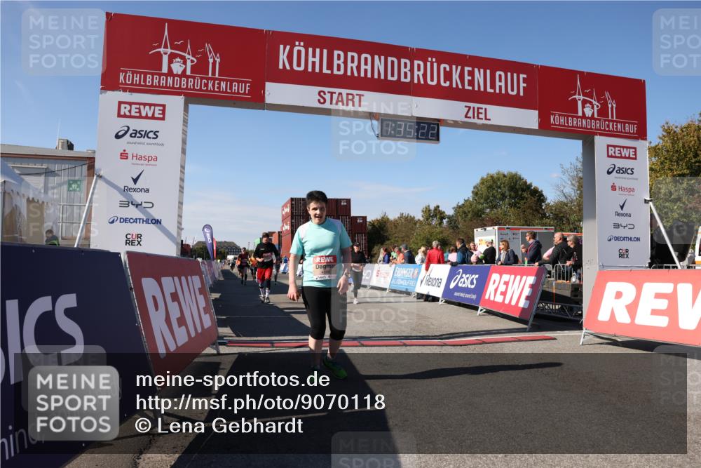 03.10.2025 - Köhlbrandbrückenlauf Lena Gebhardt http://msf.ph/oto/9070118 03.10.2025 13:35:23 Ziel 4434, 4440, 4886, 4949, 5140, 5279, 5412, 5548, 5575, 6204, 6205, 6358, 6411, 6547 meine-sportfotos.de