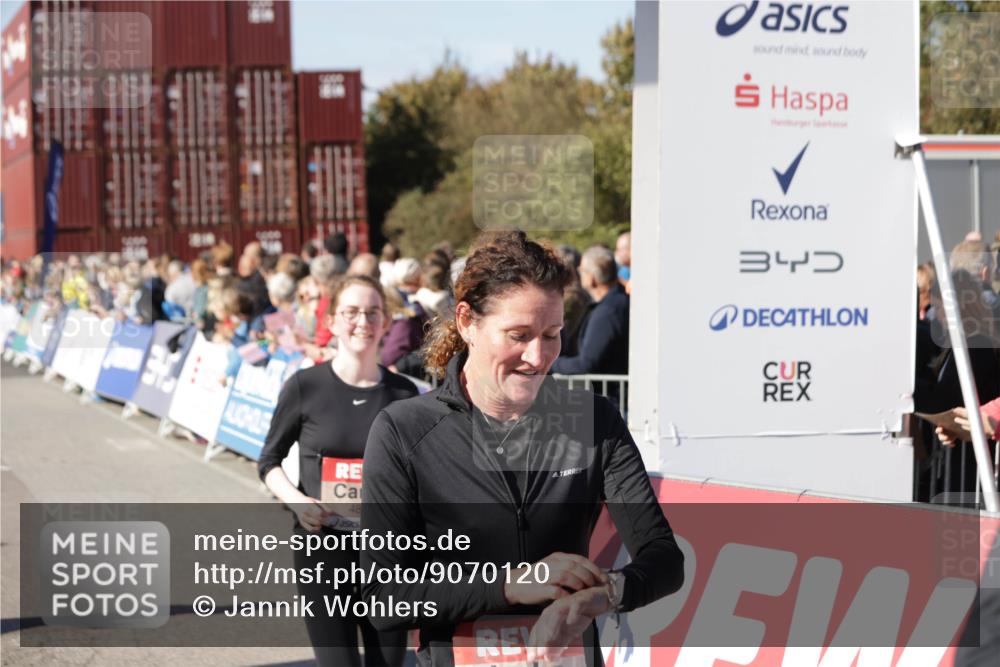 03.10.2025 - Köhlbrandbrückenlauf Jannik Wohlers http://msf.ph/oto/9070120 03.10.2025 13:14:18 Ziel 4313, 4437, 4569, 4641, 4728, 4776, 4809, 4888, 5282, 6012, 6327, 6418, 6512, 6735 meine-sportfotos.de